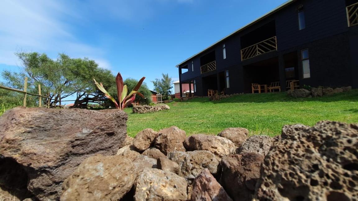 Apartamentos Tupuna Lodge Ханга Роа Екстериор снимка