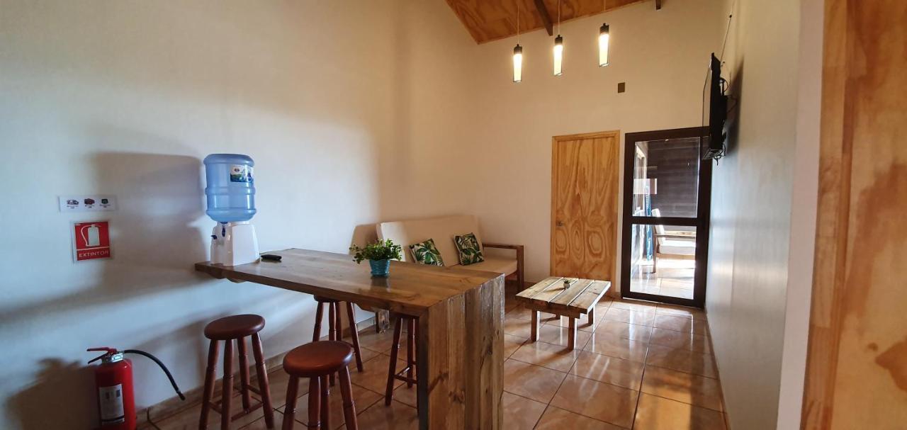 Apartamentos Tupuna Lodge Ханга Роа Екстериор снимка