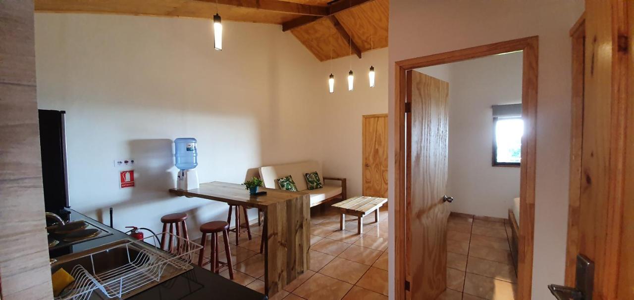Apartamentos Tupuna Lodge Ханга Роа Екстериор снимка